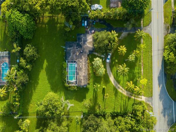 Pinecrest Residential, 7425 SW 136th St, Pinecrest, Florida 33156, image 2