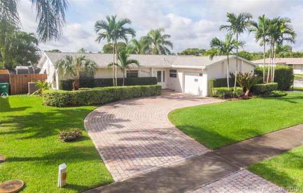 Kendale, 10550 SW 98th St, Kendall, Florida 33176, image 2