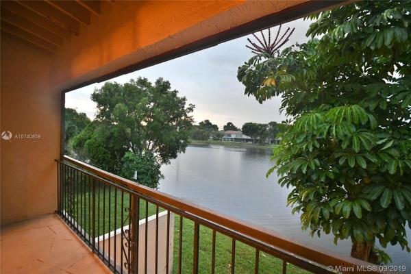 Catalonia Lake Villas, 14263 Kendale Lakes Cir #14263, Kendale Lakes, Florida 33183, image 2