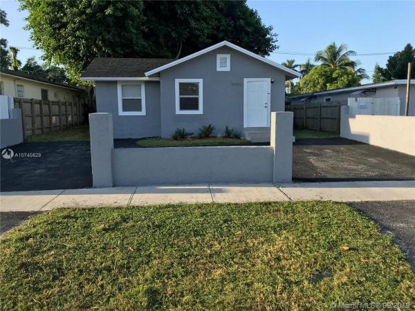 Biscayne Court, 1506 NE 118th St, North Miami, Florida 33161, image 2