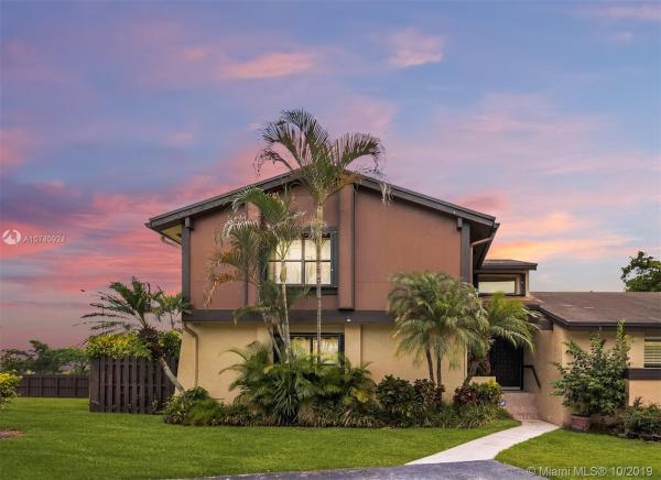 Woodgate North, 6605 SW 127th Ct, Kendale Lakes, Florida 33183, image 2