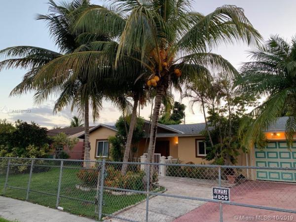 Meadow Wood Manor, 26636 SW 126th Ave, Kendale Lakes, Florida 33032, image 2
