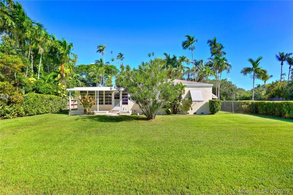 Groves, 6401 SW 83rd St, Glenvar Heights, Florida 33143, image 2