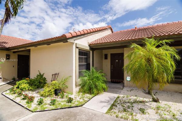 Village Homes At Lakes Of The Meadow, 15247 SW 46th Ln #GR-71, Kendall West, Florida 33185, image 2
