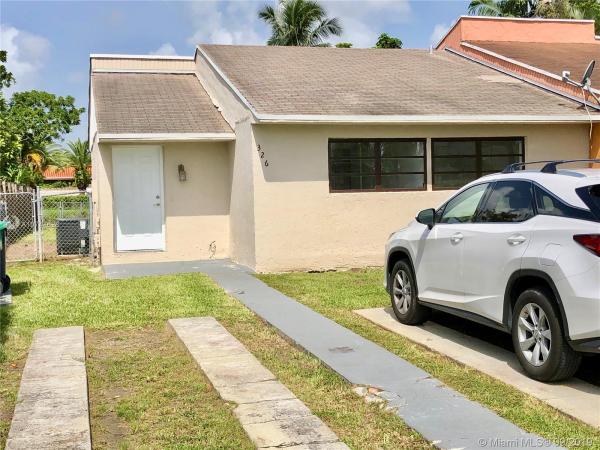 Grand Canal Homes, 326 SW 96th Ct #2, Fountainebleau, Florida 33174, image 2