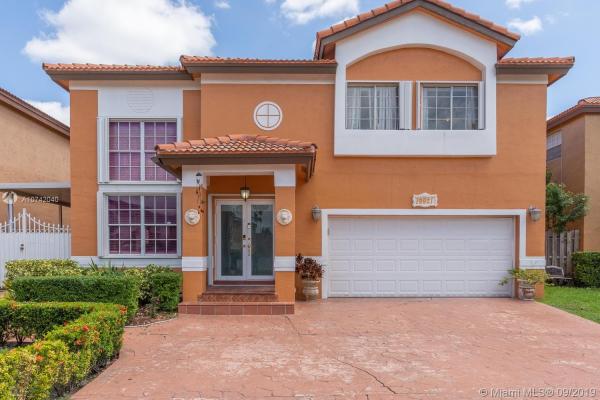 Marbella Park, 19921 NW 86th Ave, Hialeah, Florida 33015, image 2