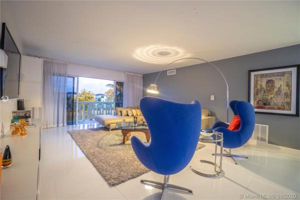 Canongate, 800 NE 195th St #204, Ives Estates, Florida 33179, image 2