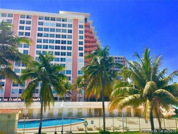 Triton Tower, 2899 Collins Ave #1744, Miami Beach, Florida 33140, image 2