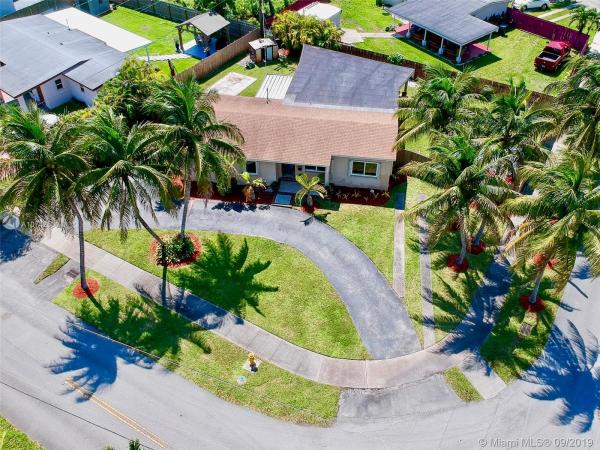 Westwood Lakes Residential, 4800 SW 114th Ave, Westwood Lakes, Florida 33165, image 2
