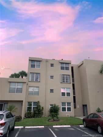 Live Oak Of Pine Island Ridge, 9431 Live Oak Pl #309, Davie, Florida 33324, image 2