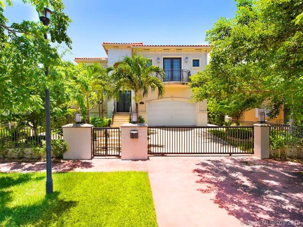 Beach View, 6034 Pine Tree Dr, Miami Beach, Florida 33140, image 2