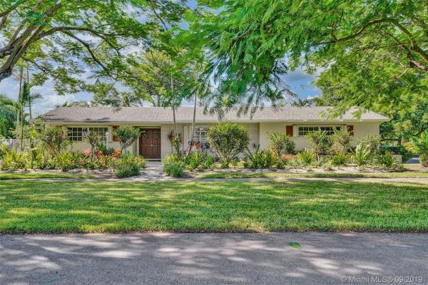 9840 SW 120th St, Three Lakes, Florida 33176, image 2