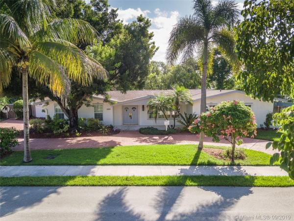 Garden Manor, 13501 SW 74th Ave, Pinecrest, Florida 33156, image 2