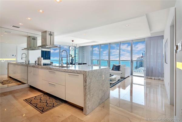 Icon Brickell Tower 2, 495 Brickell Ave #3101, Miami, Florida 33131, image 2