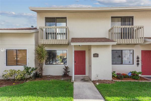 Canalakes, 407 Shoreview Dr, Greenacres, Florida 33463, image 2