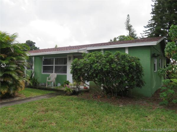 Entin Estates, 2482 NW 175th Ter, Miami Gardens, Florida 33056, image 2