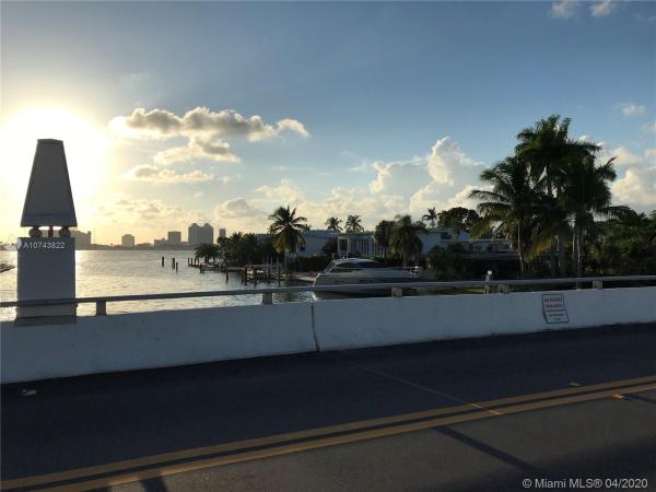 215 Fairway Dr, Miami Beach, Florida 33141, image 2