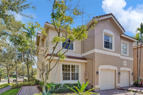 Silver Falls, 4203 SW 124th Ter, Miramar, Florida 33027, image 2