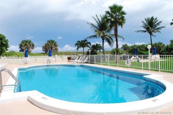 Mayan Towers South, 125 Ocean Ave #207, Palm Beach Shores, Florida 33404, image 2