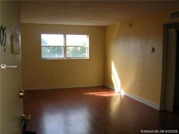 Villa Navarra, 444 SW 4th St #405, Miami, Florida 33130, image 2