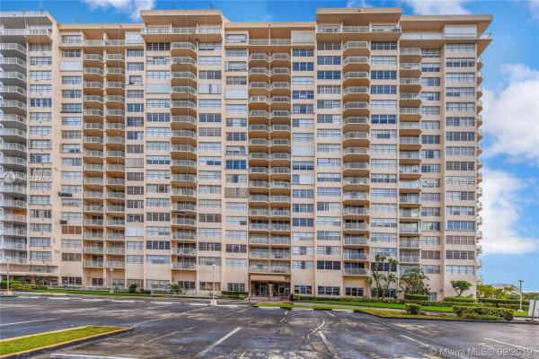 Del Prado South Towers, 18011 Biscayne Blvd #404-1, Aventura, Florida 33160, image 2