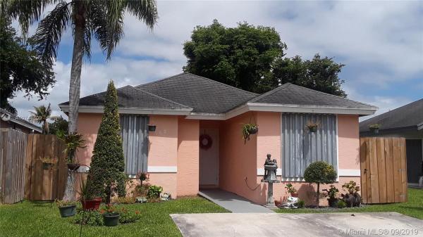 Villas Of Palm Bay, 762 SW 9th St, Florida City, Florida 33034, image 2