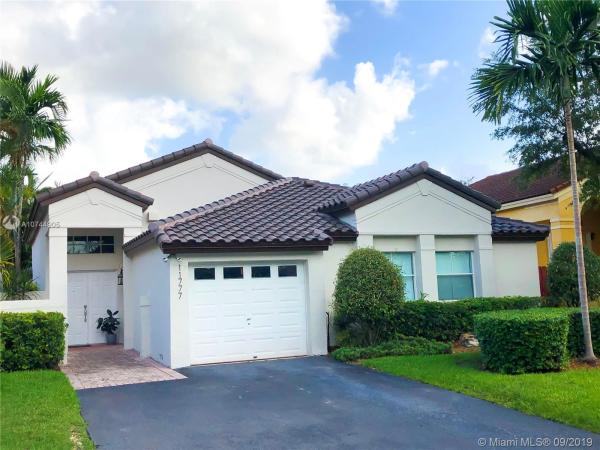 Poinciana At Oaks Landing, 11777 SW 90th Ter, Kendall, Florida 33186, image 2