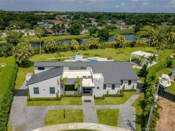 Snapper Creek Park, 9355 SW 84th Ter, Kendall, Florida 33173, image 2