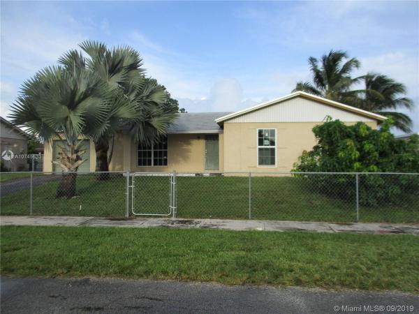 Meadow Wood Manor, 25835 SW 131st Ct, Princeton, Florida 33032, image 2