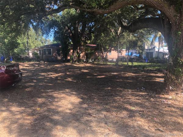 Inglewood Gardens, 6345 NE 1st Ave, Miami, Florida 33138, image 2