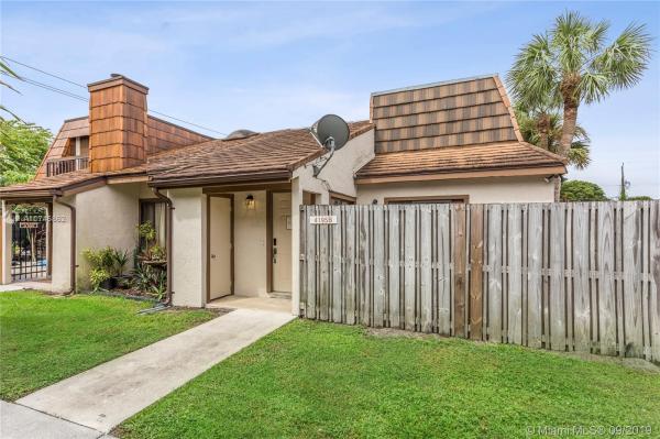 Lake Colony, 4195 Palm Bay Cir #B, West Palm Beach, Florida 33406, image 2