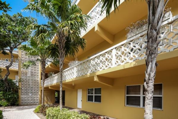 Middle River Villas, 815 Middle River Dr #114, Fort Lauderdale, Florida 33304, image 3