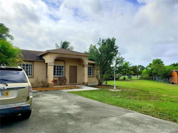 Salma Lake, 29741 SW 142nd Ct, Leisure City, Florida 33033, image 2