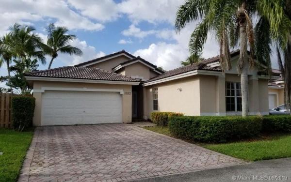 Bonita Lakes, 12426 SW 140th St, Three Lakes, Florida 33186, image 2