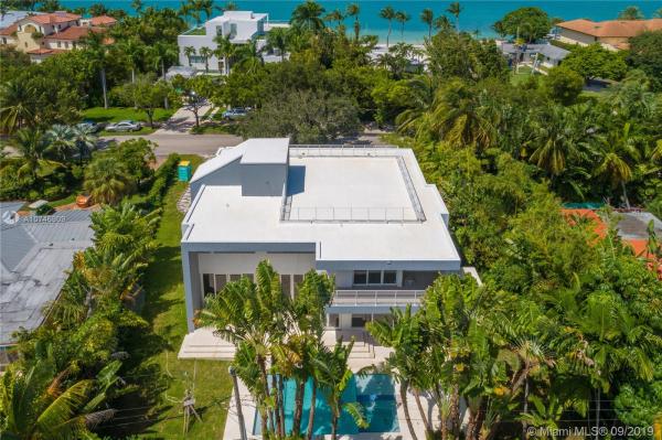 Tropical Isle Homes, 425 Harbor Dr, Key Biscayne, Florida 33149, image 2