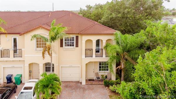 Tuscany Villas West, 13006 SW 134th Ter, Three Lakes, Florida 33186, image 2