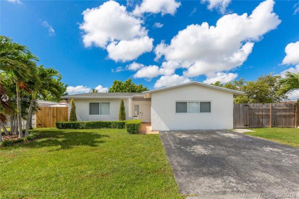 Sunset West, 6810 SW 134th Ave, Kendale Lakes, Florida 33183, image 2