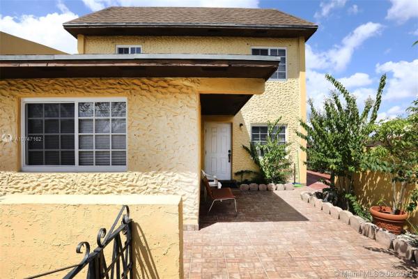 Lakes Of Acadia, 19338 NW 53rd Pl 0, Miami Gardens, Florida 33055, image 2