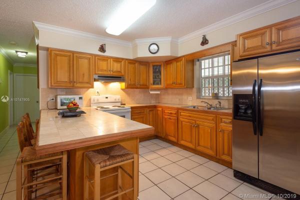 Archwood, 13805 NE 16th Ave, North Miami, Florida 33161, image 2
