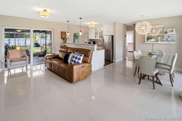 Cutler Ridge, 9731 Bahama Dr, Cutler Bay, Florida 33189, image 2