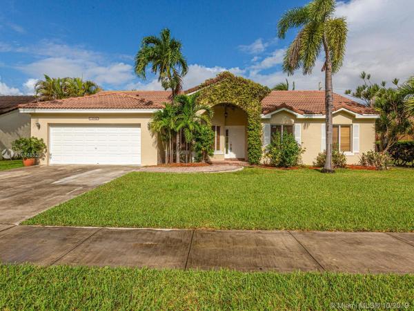 Munne Royal Homes, 19940 Cutler Ct, Cutler Bay, Florida 33189, image 2