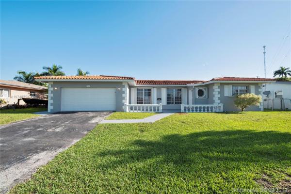 North Dade Country Club Village, 741 NW 207th St, Miami Gardens, Florida 33169, image 2