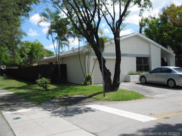 The Crossings, 10844 SW 132nd Cir Ct, The Crossings, Florida 33186, image 2