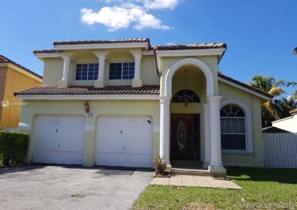 Lake Pointe, 702 NW 126th Ct, Tamiami, Florida 33182, image 2
