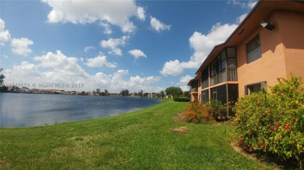 Lago Grande, 2460 W 67th Pl #203-27, Hialeah, Florida 33016, image 1