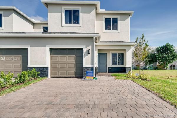 Palms At Bella Vista, 868 SE 19th St, Homestead, Florida 33034, image 2