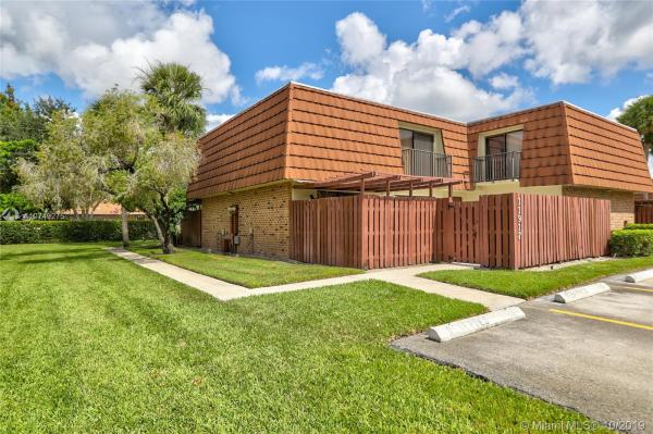 Village At Lake Pine, 11917 SW 11th Ct, Davie, Florida 33325, image 2