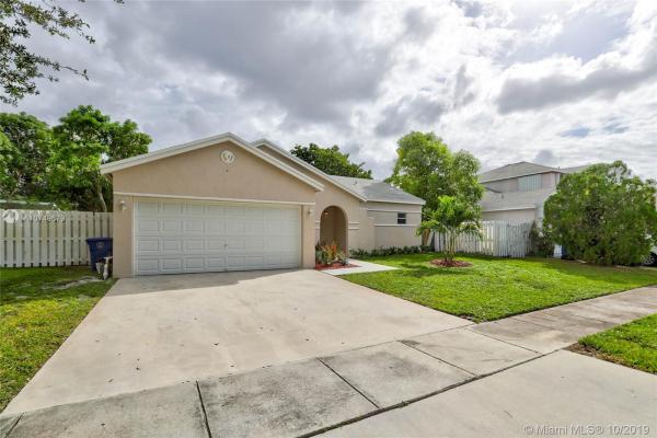 River Run, 9720 Atlantic Dr, Miramar, Florida 33025, image 2