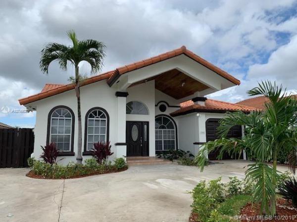 1206 SW 143rd Pl, Unincorporated Dade County, Florida 33184, image 2