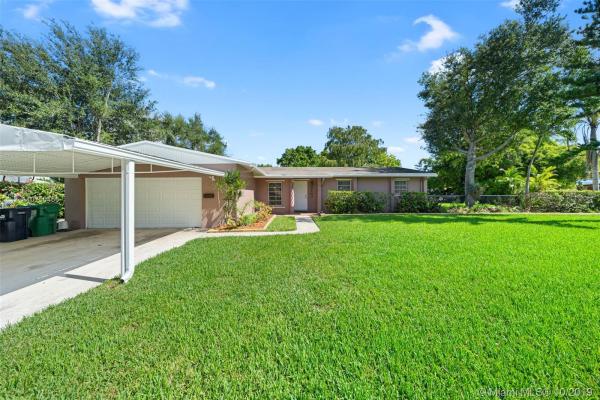 Heftler Homes Sunset Park, 9503 SW 82nd St, Sunset, Florida 33173, image 2